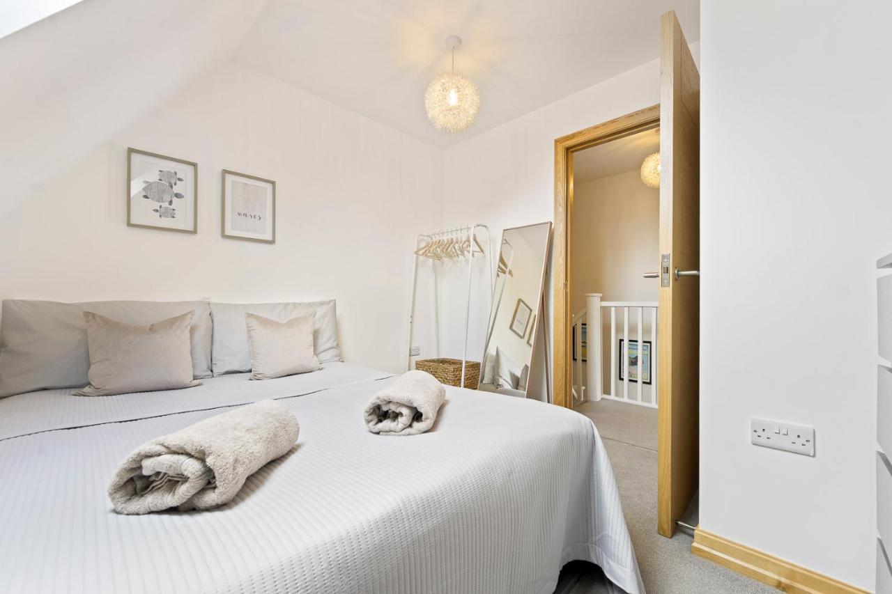 Spacious, Newly Renovated, Three Bedroom Town Centre Duplex Apartment With Free Parking, Sleeps Seven - Walking Distance To Beach Bournemouth Exterior foto