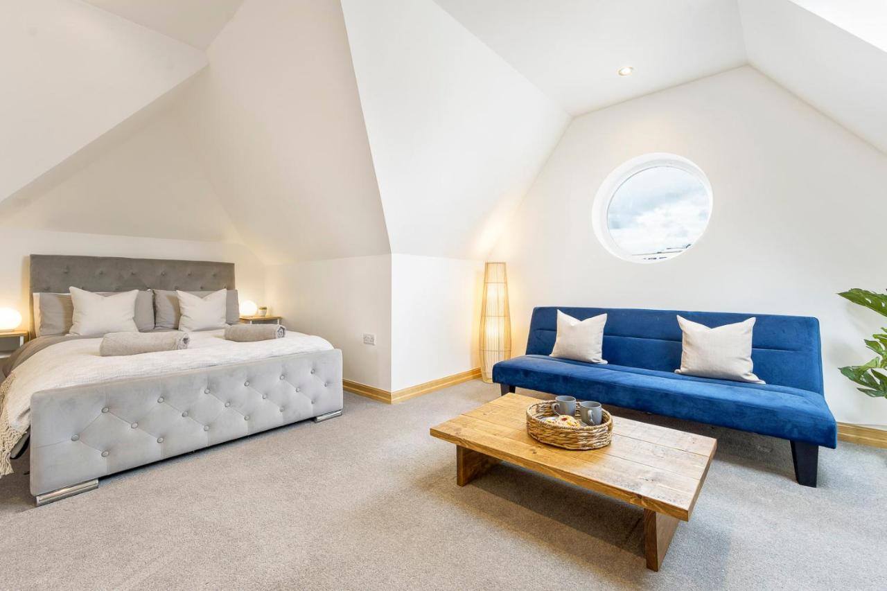 Spacious, Newly Renovated, Three Bedroom Town Centre Duplex Apartment With Free Parking, Sleeps Seven - Walking Distance To Beach Bournemouth Exterior foto