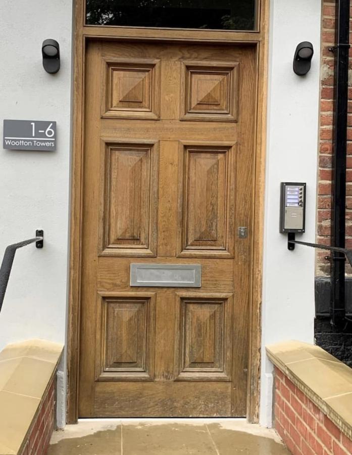 Spacious, Newly Renovated, Three Bedroom Town Centre Duplex Apartment With Free Parking, Sleeps Seven - Walking Distance To Beach Bournemouth Exterior foto