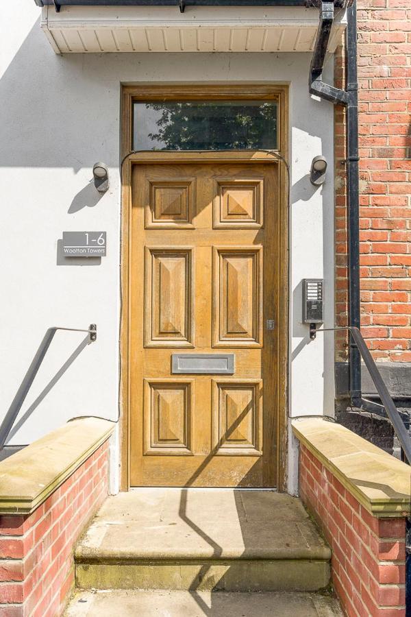 Spacious, Newly Renovated, Three Bedroom Town Centre Duplex Apartment With Free Parking, Sleeps Seven - Walking Distance To Beach Bournemouth Exterior foto